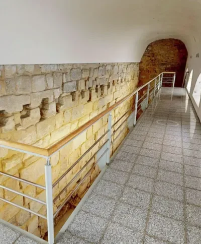 Casa Nobre e Ruínas na Rua de Burgos